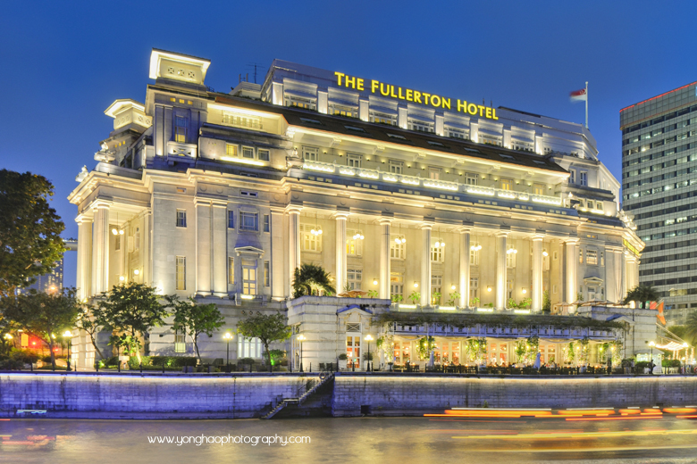 Alternative angle of Fullerton hotel