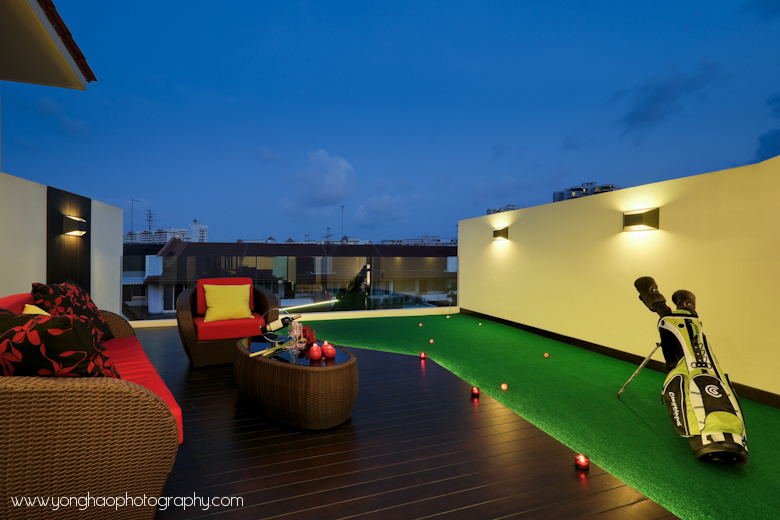Rooftop terrace by I-Bridge Design Photo by YongHao Photography